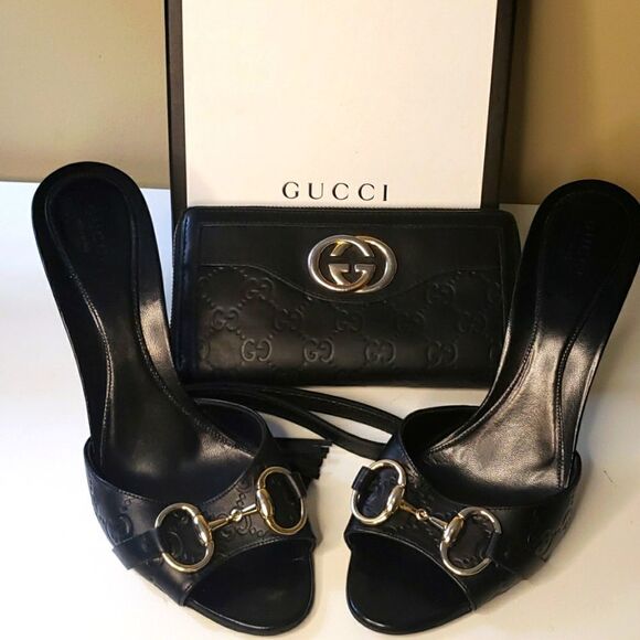GUCCI GG Leather Monogram Wallet Wristlet and Horsebit Heels Bundle - Picture 15 of 17
